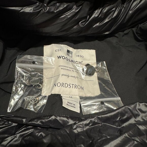 Woolrich Buffalo Check Water Repellent Puffy Down Coat Jacket NWOT - Picture 16 of 16